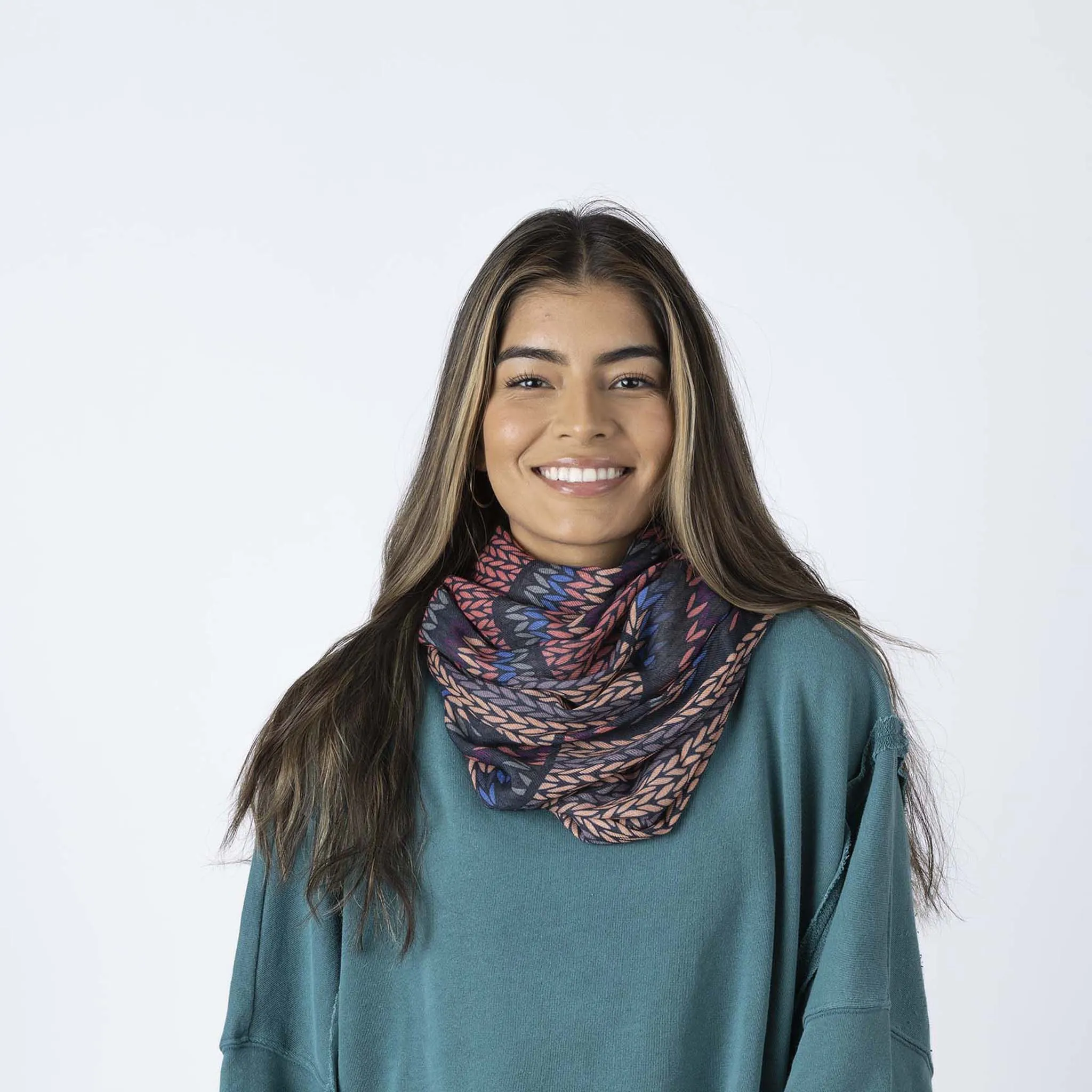 Adison Scarf