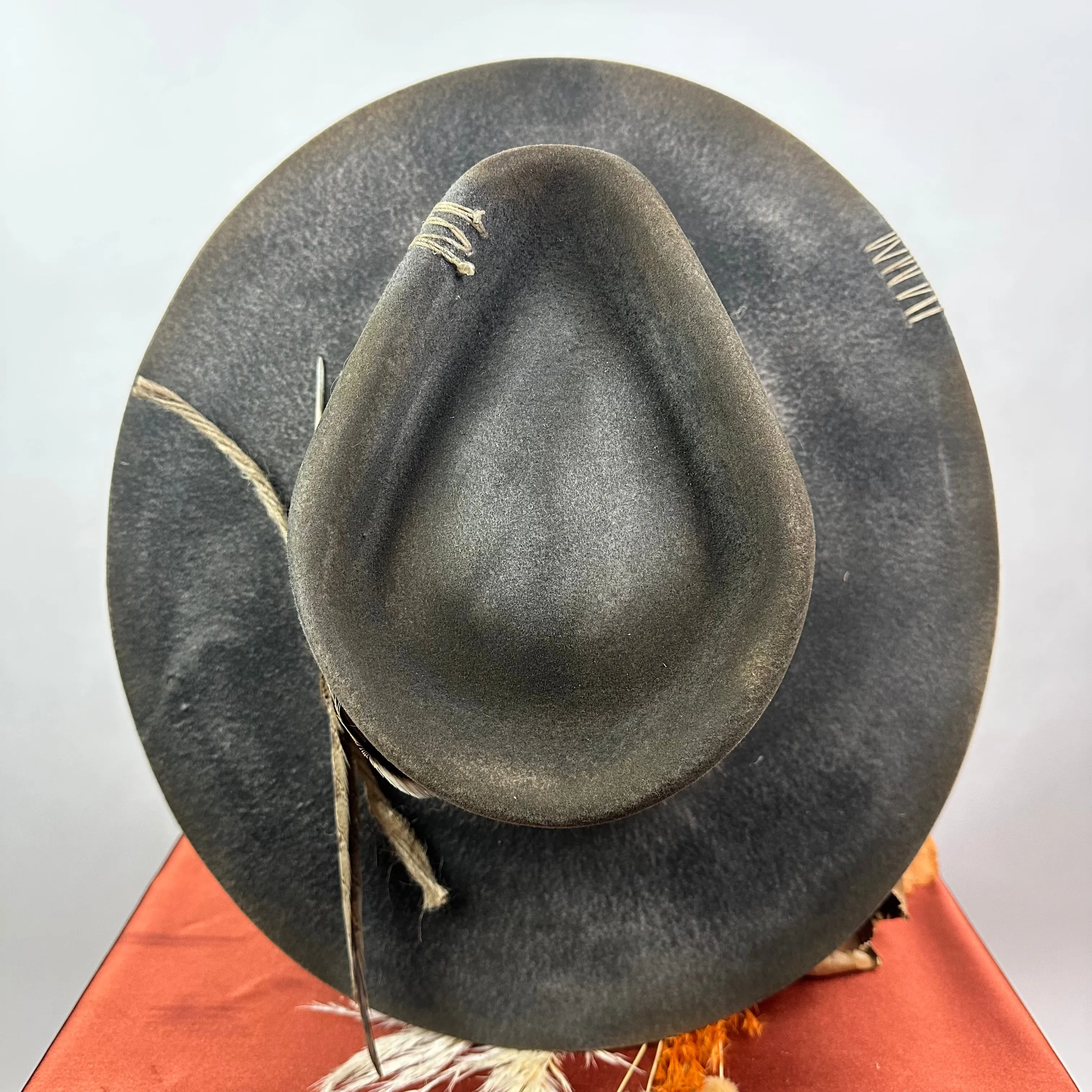 Distressed Fedora Traveler Tale Grey