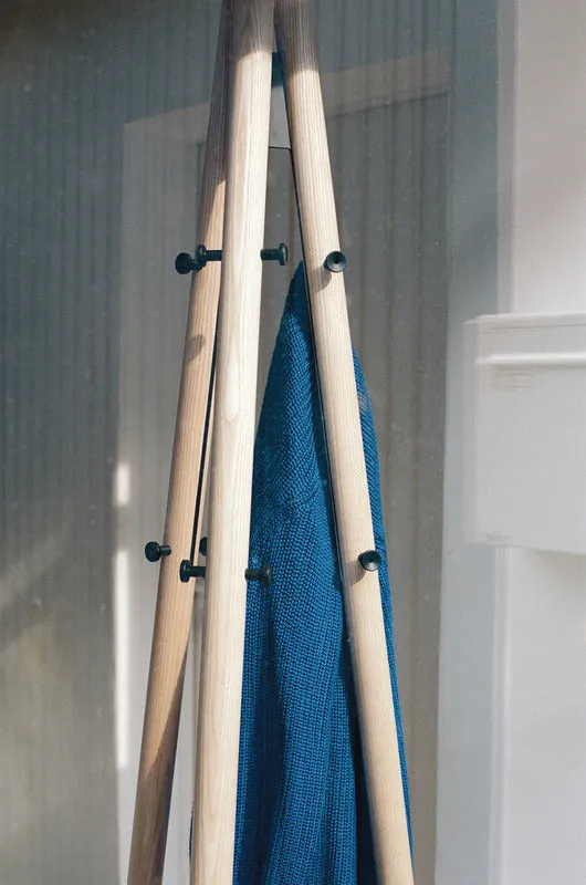 Kiila Coat Stand