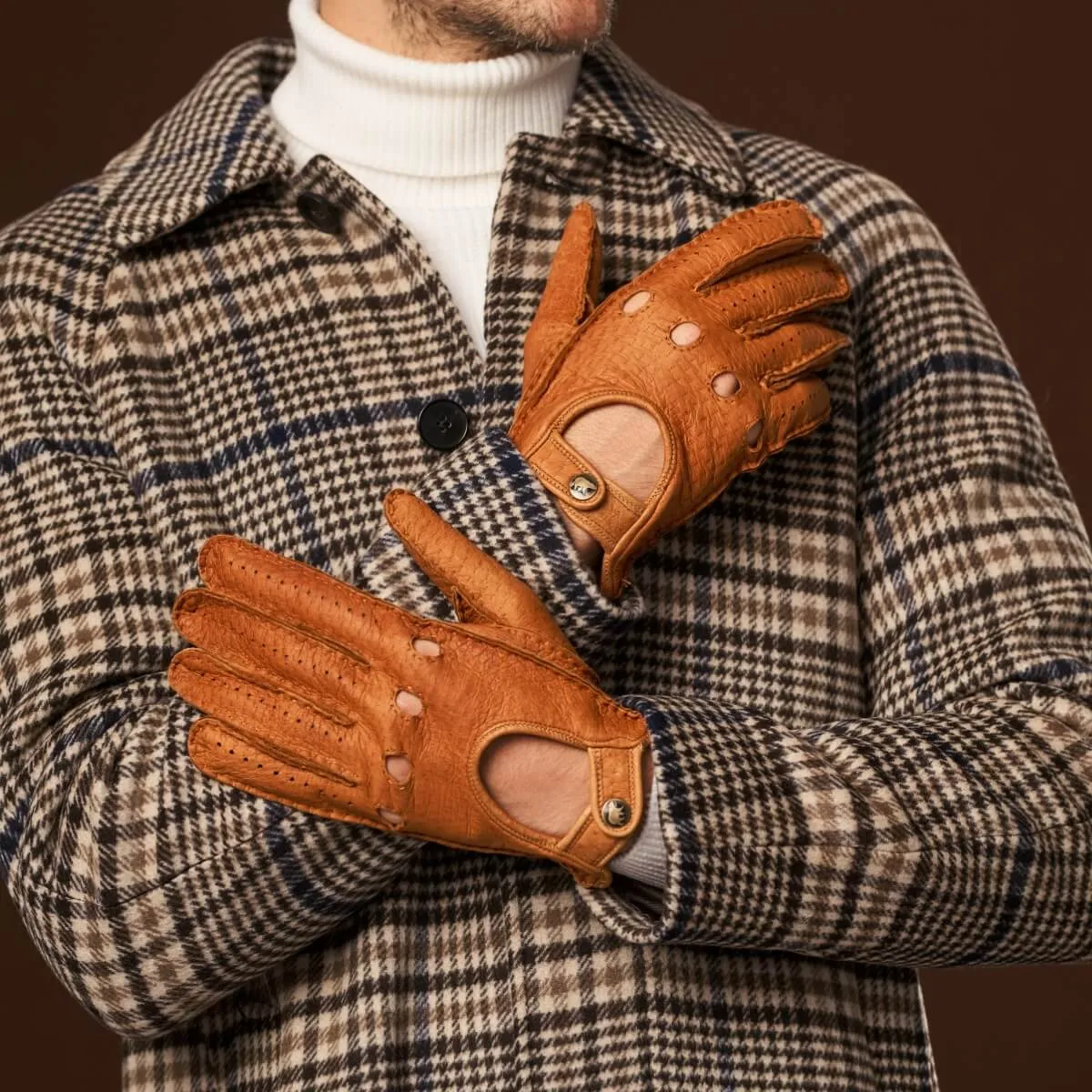 Marcello (brown) – Luxurious Italian peccary driving gloves