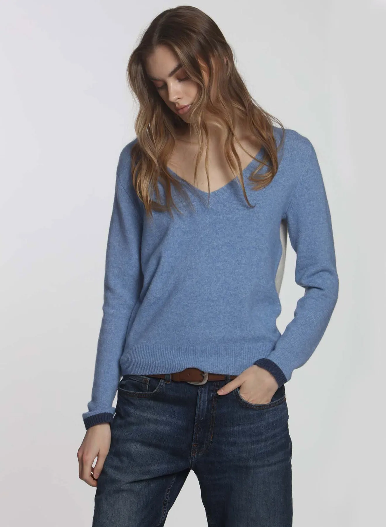 Nellie Cozy Vee - Blue/ecru