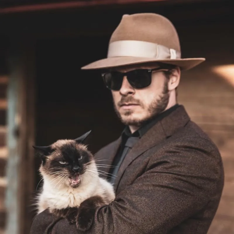 Trendy Classic Felt Fedora in Camel