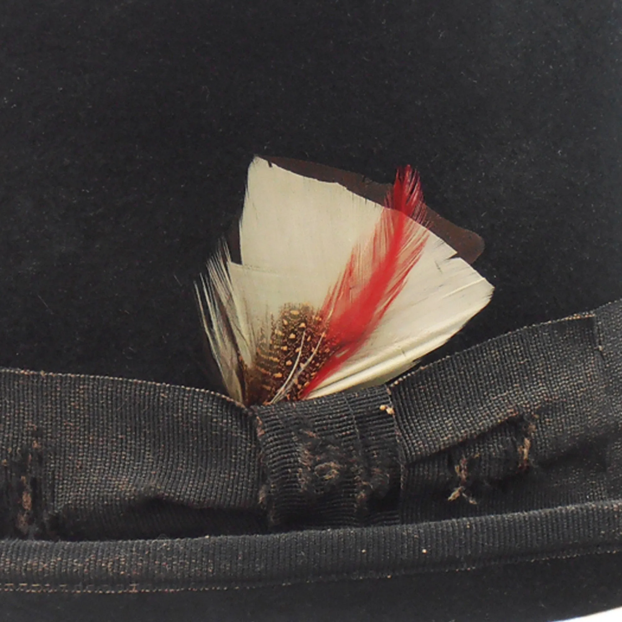 Vintage Vogue Funky Aged Top Hat in Red